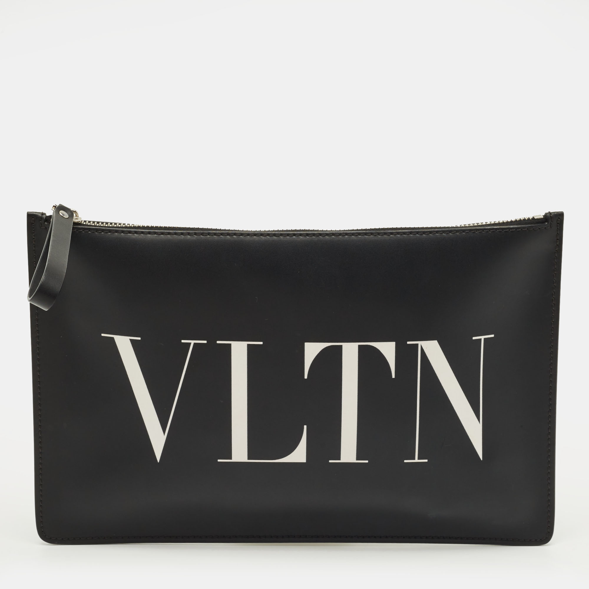 Pre-owned Valentino Garavani Black Leather Large Vltn Flat Zip Pouch