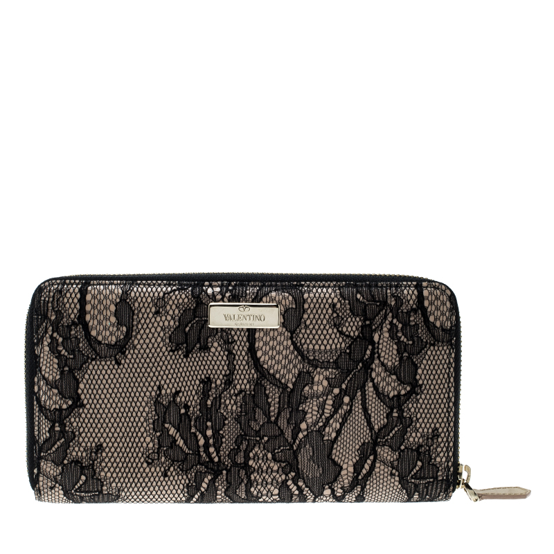 Pre Owned Valentino Beige/Black Lace and Patent Leather Zip Around Wallet
