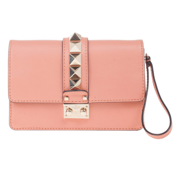 Pre Owned Valentino Pink Garavani Rockstud Lock Clutch