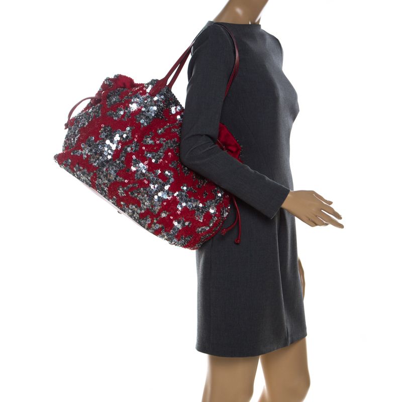 

Valentino Red/Silver Sequins Embellished Fabric and Leather Tote