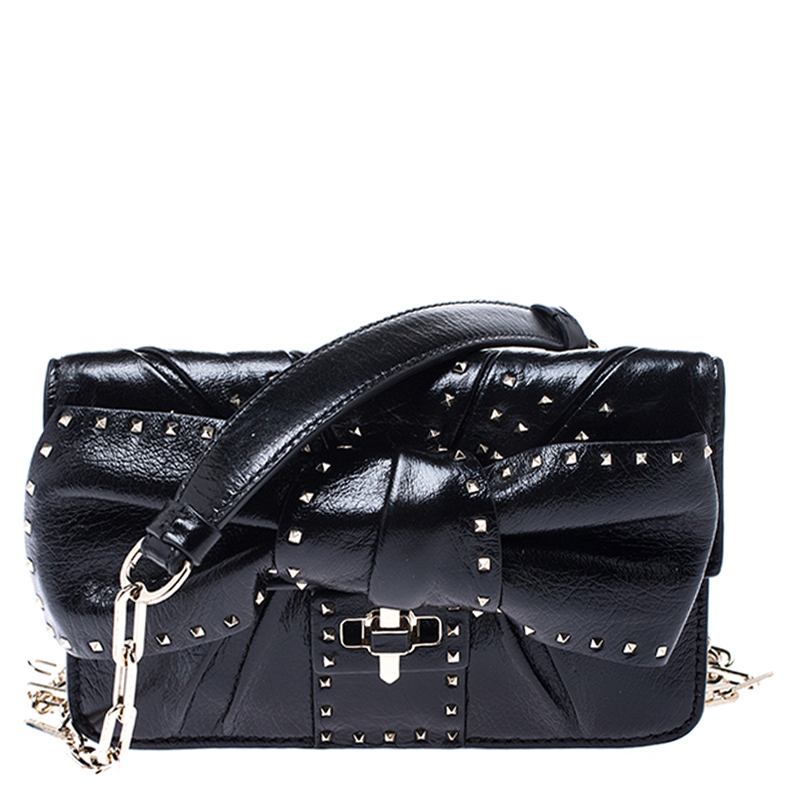Pre Owned Valentino Black Leather Rockstud Bow Chain Clutch