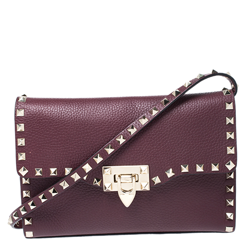Pre Owned Valentino Burgundy Leather Rockstud Shoulder bag