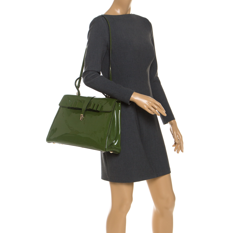 

Valentino Green Patent Leather Top Handle Bag