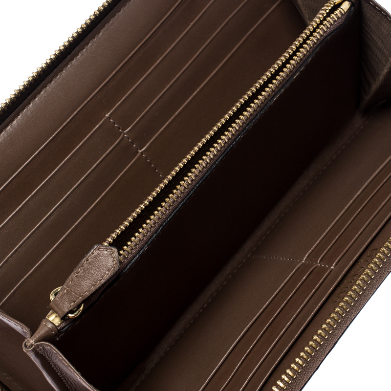 

Valentino Black/Beige Lace Print Leather Zip Around Continental Wallet