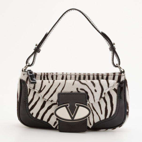 مملوكة مسبقًا Valentino White Zebra Pony Hair Shoulder Bag