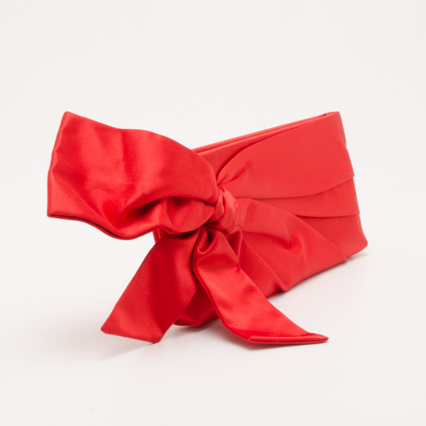 

Valentino Red Satin Pleated Bow Clutch
