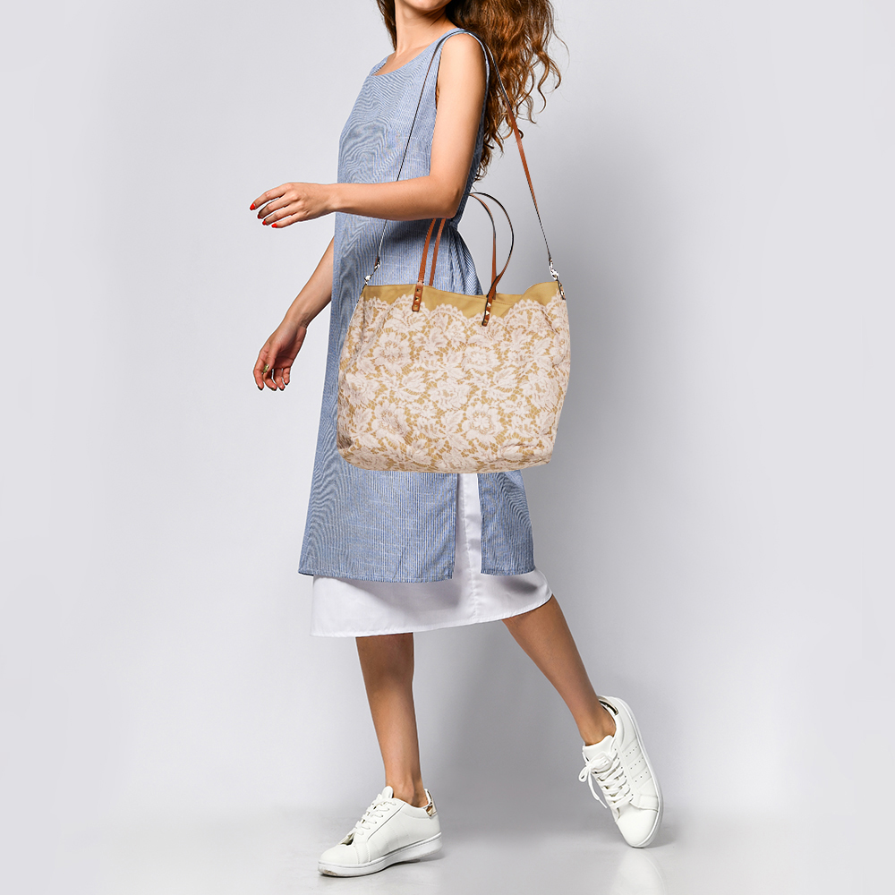 

Valentino Beige/Light Pink Canvas and Lace Glamorous Reversible Tote