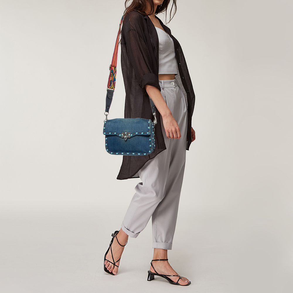 

Valentino Blue Denim and Leather Rolling Rockstud Shoulder Bag