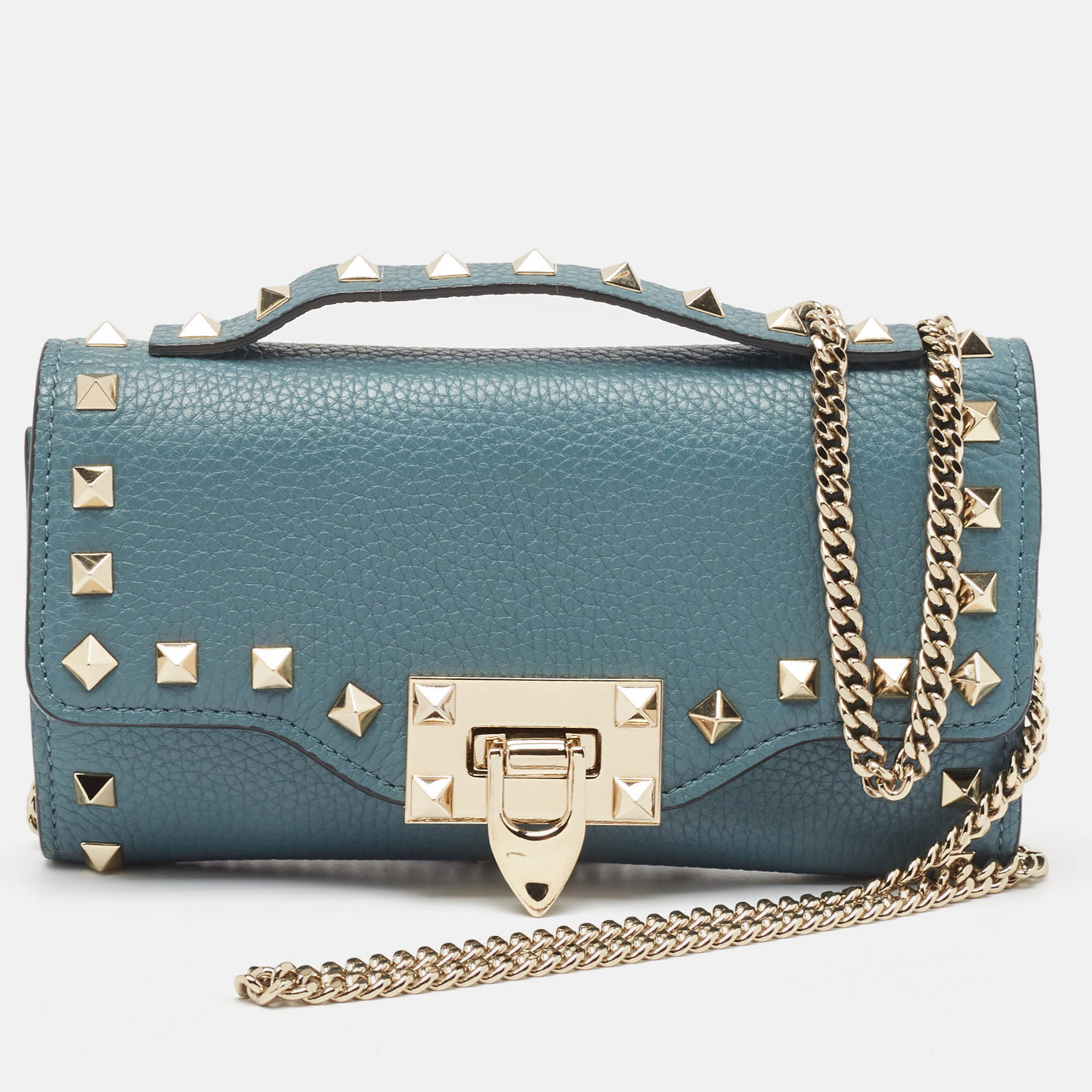 Pre-owned Valentino Garavani Blue Leather Rockstud Flip Lock Wallet On Chain