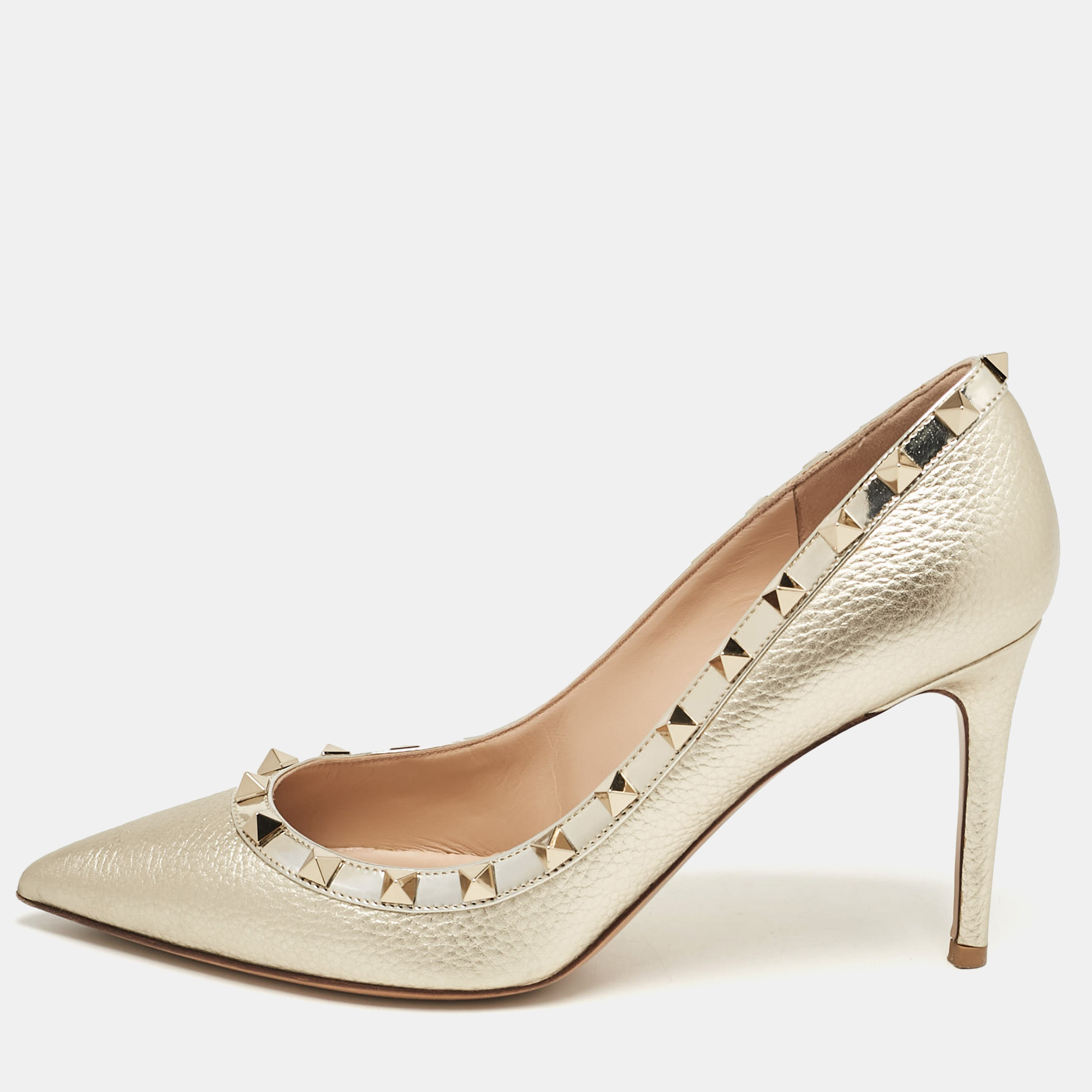 

Valentino Gold Leather Rockstud Pumps Size