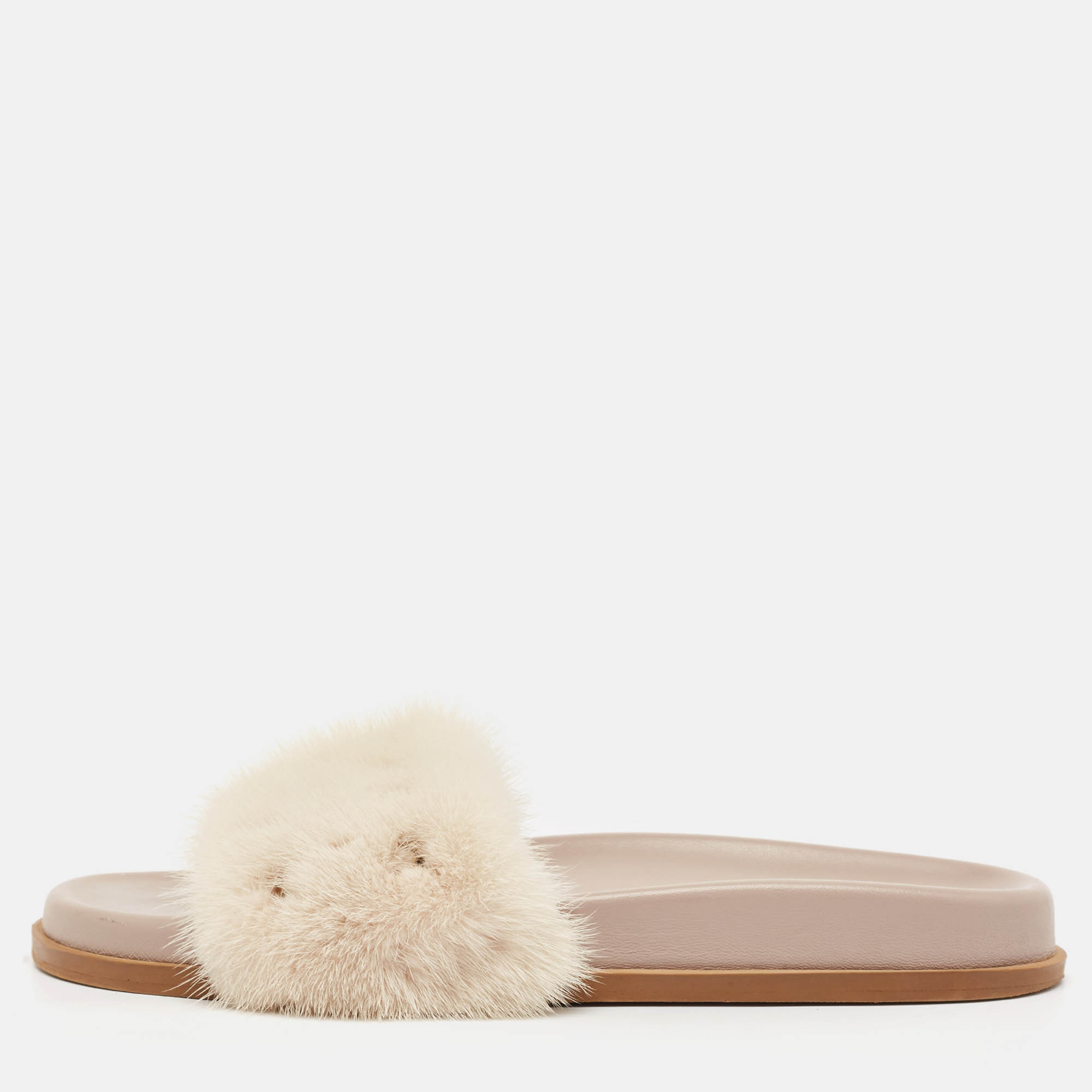 

Valentino White Mink Fur Rockstud Flat Slides Size