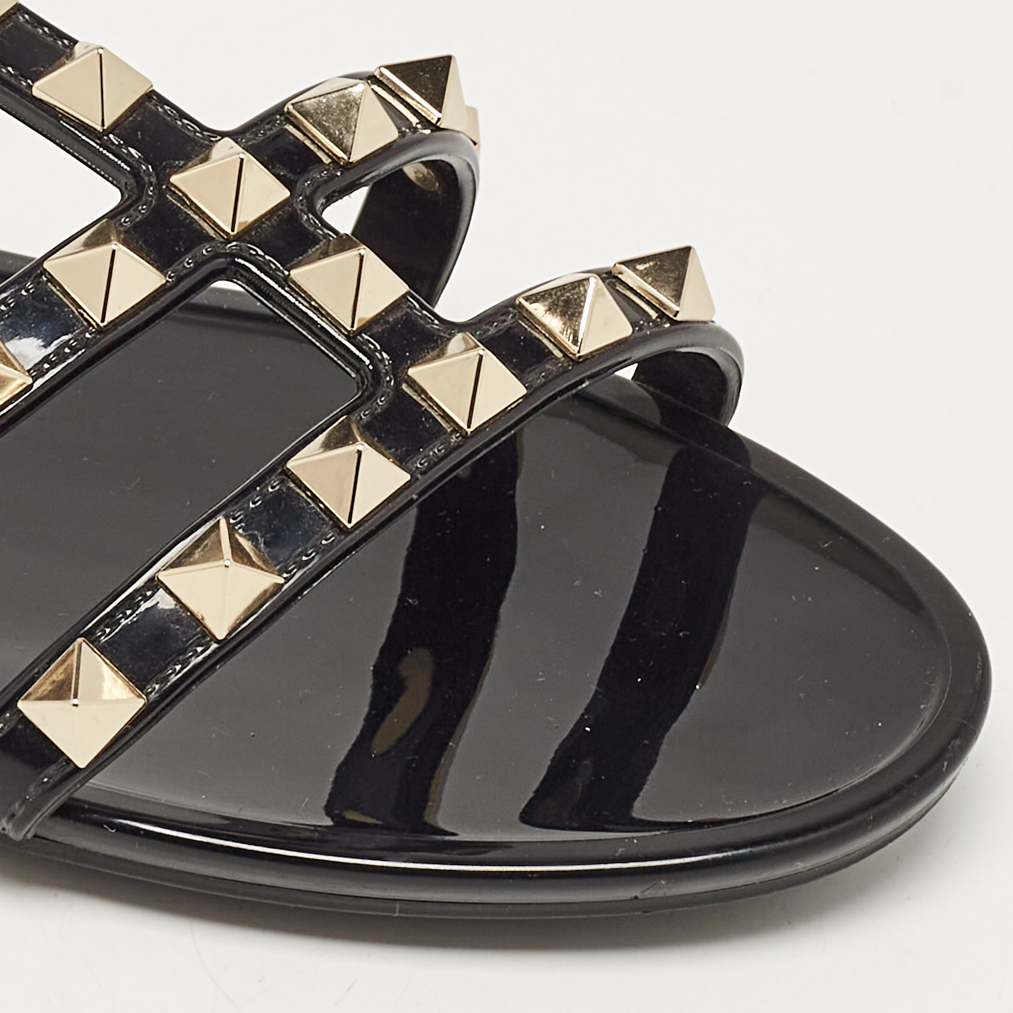 Valentino Black Rubber Rockstud Flat Sandals Size 35 