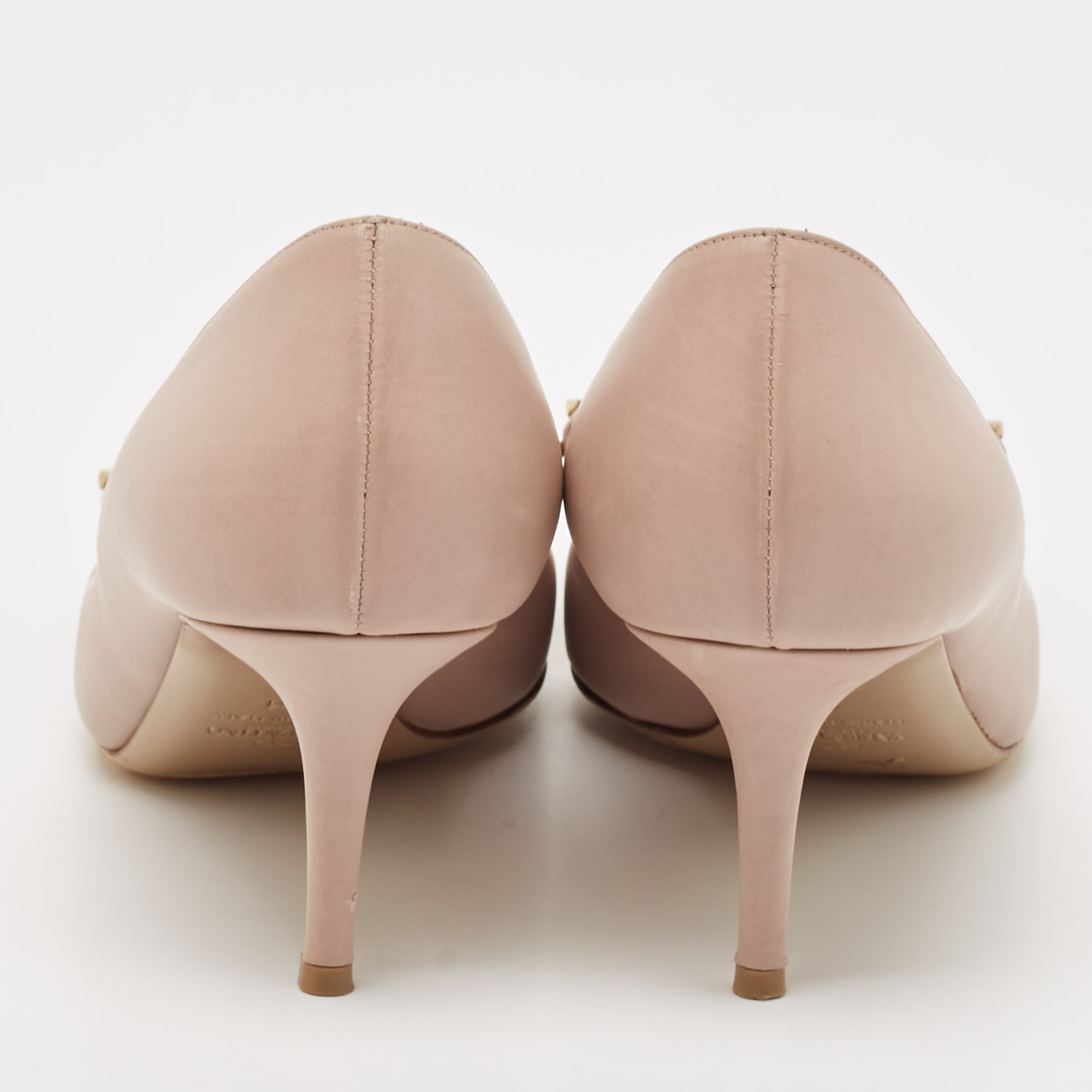 Valentino Beige Leather Rockstud Bow Pumps Size 41 