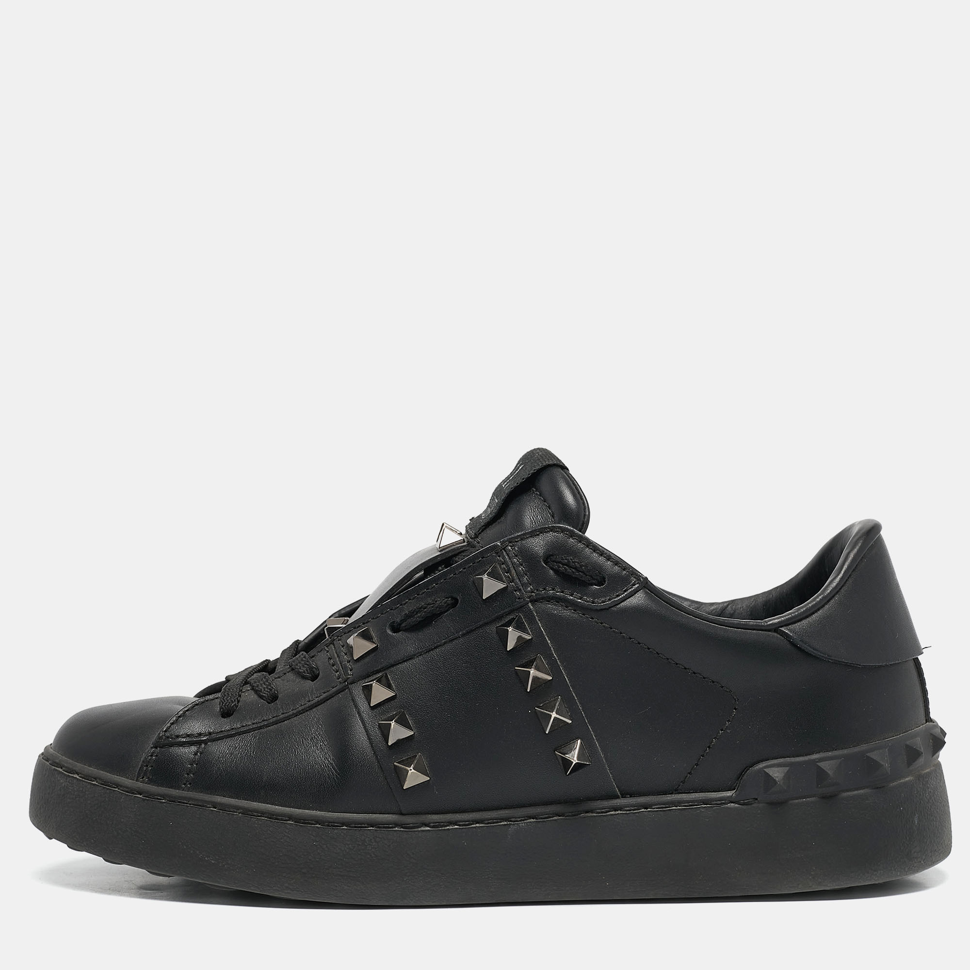 

Valentino Black Leather Rockstud Low Top Sneakers Size