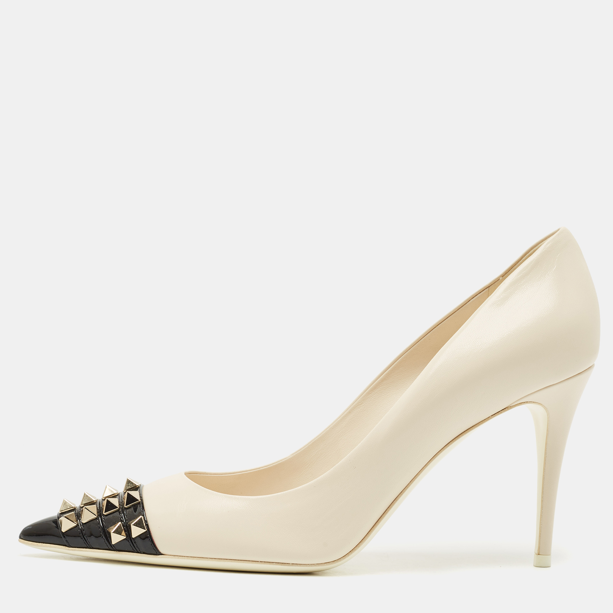 

Valentino Cream/Black Patent Leather Rockstud Alcove Pumps Size