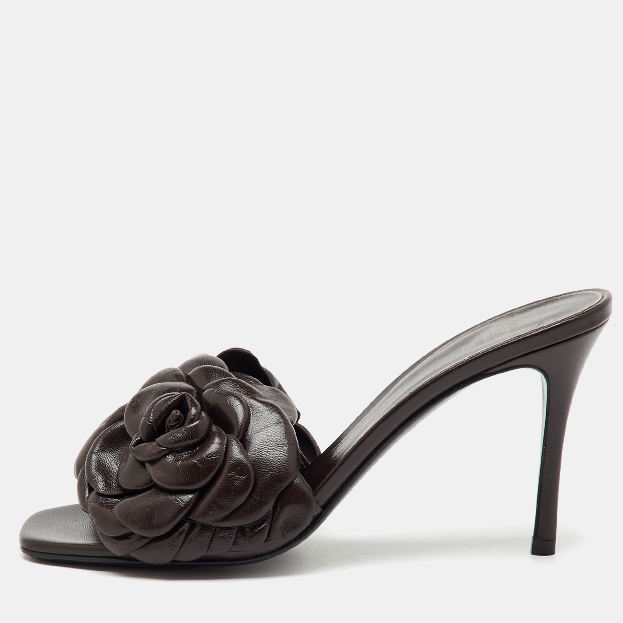 Pre-owned Valentino Garavani Dark Brown Leather Atelier 03 Rose Edition Slide Sandals Size 37
