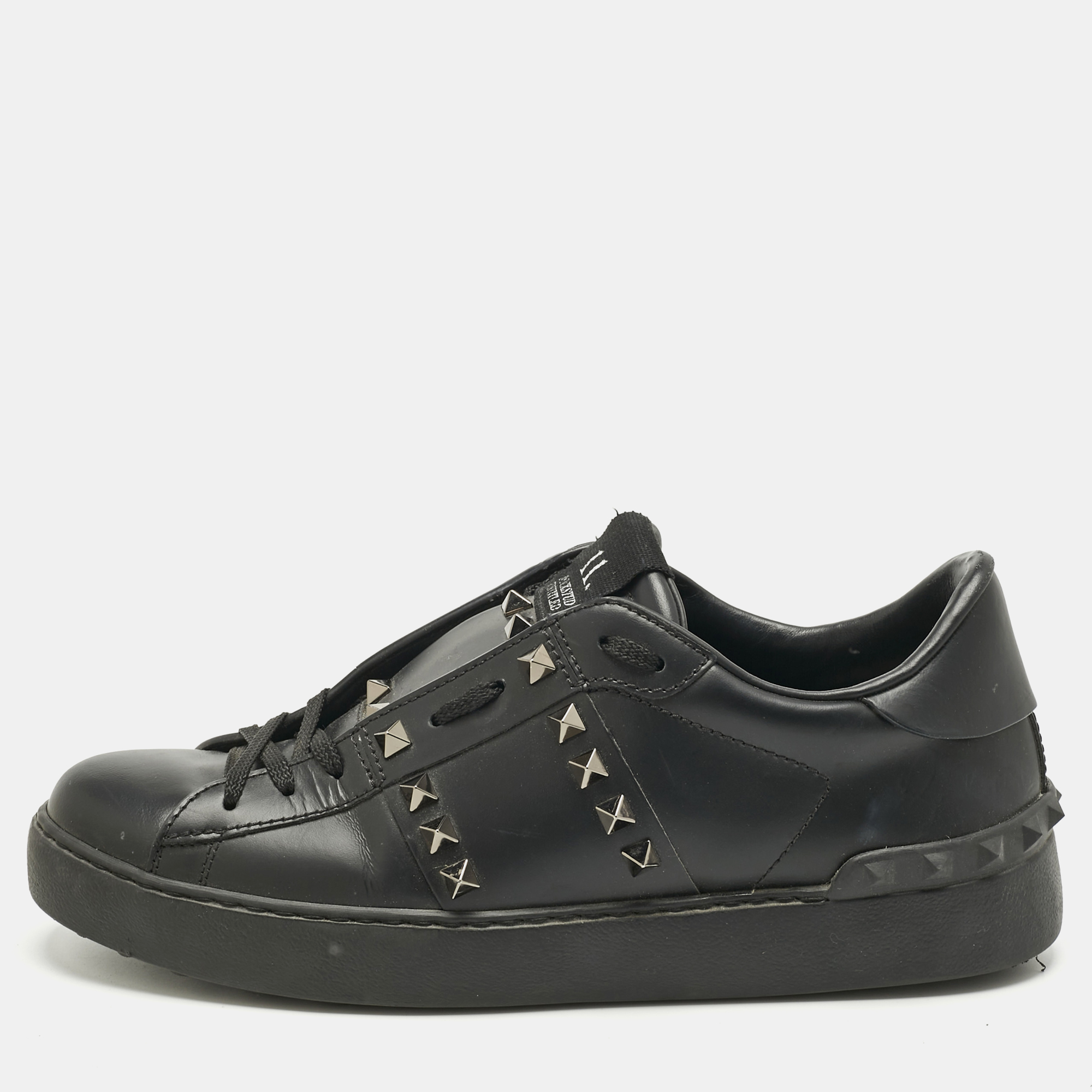 

Valentino Black Leather Rockstud Untitled Low Top Sneakers Size
