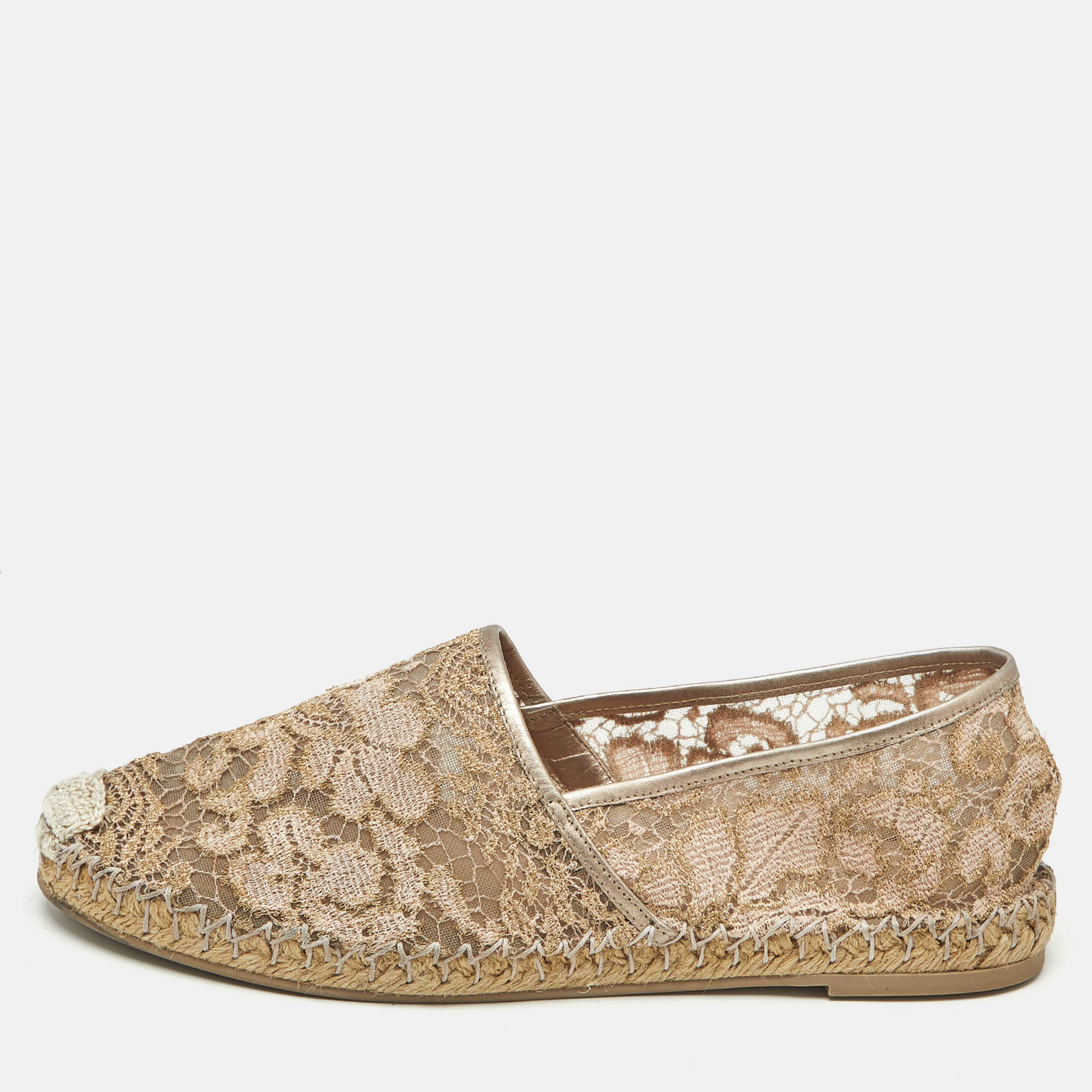 Pre-owned Valentino Garavani Beige/gold Lace And Leather Espadrille Flats Size Size 39 In Sand