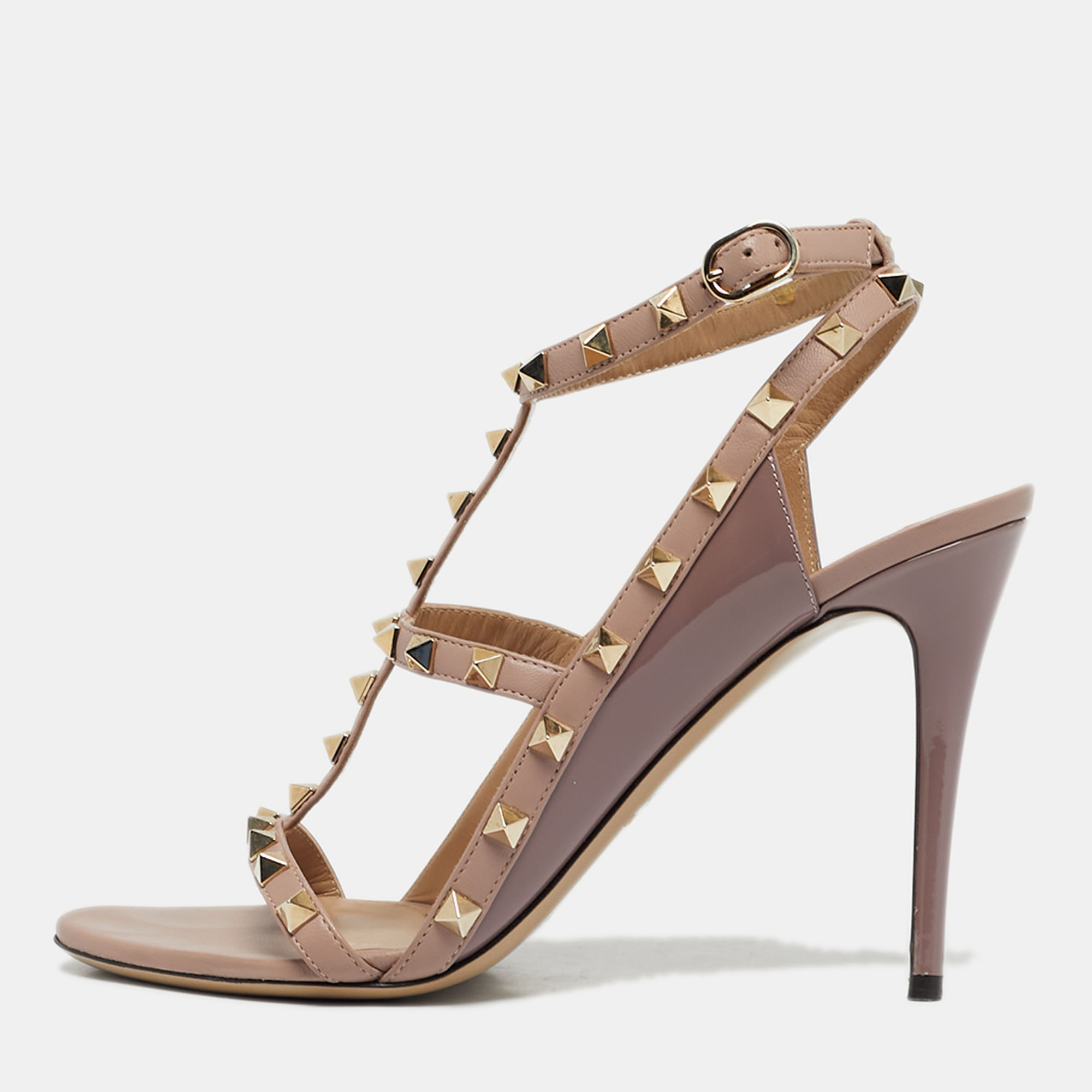 Pre-owned Valentino Garavani Beige Patent And Leather Rockstud Ankle Strap Sandals Size 40