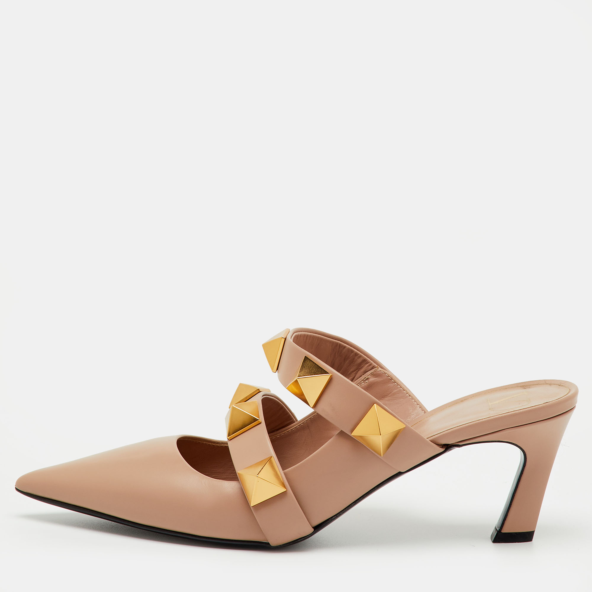 Pre-owned Valentino Garavani Beige Leather Roman Stud Pointed Toe Mules Size 39.5 In Sand