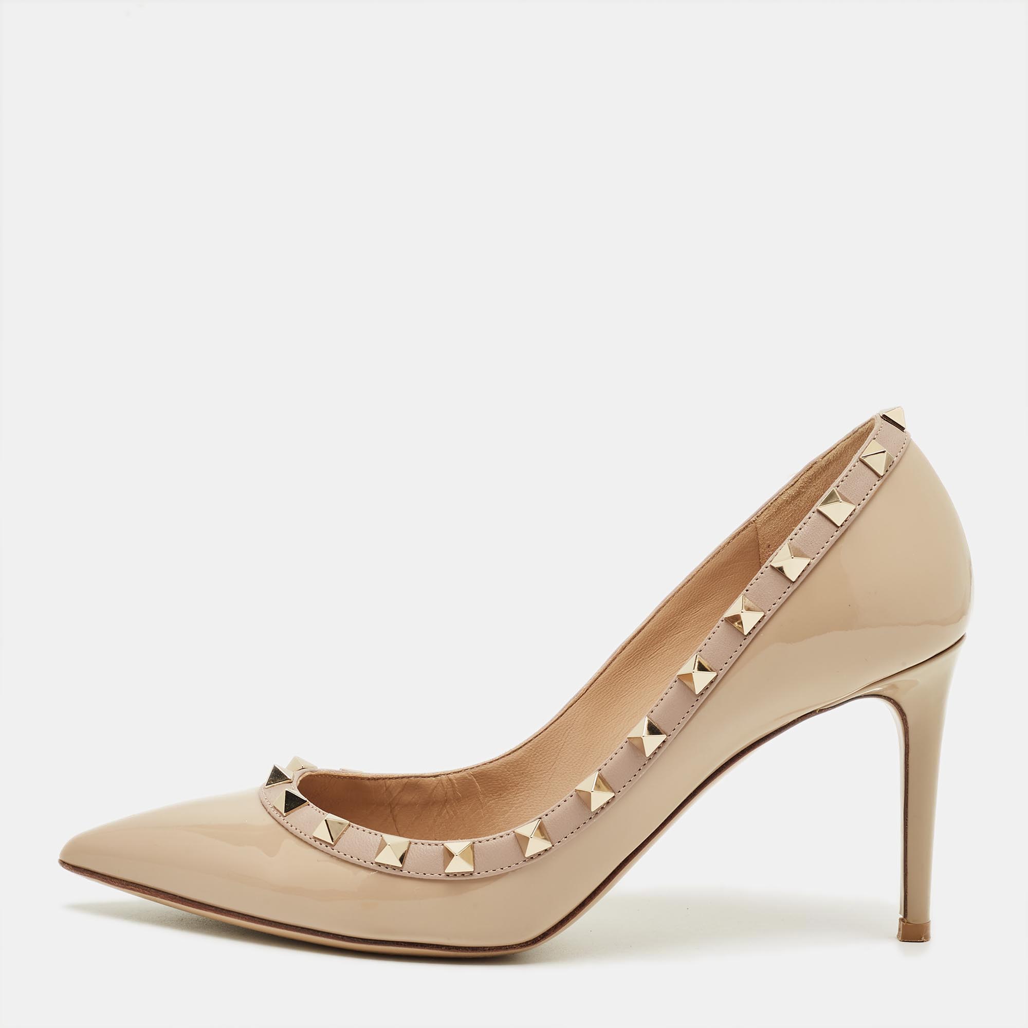 VALENTINO GARAVANI Pre-owned Beige Patent Leather Rockstud Pointed Toe Pumps Size 38.5 In Sand