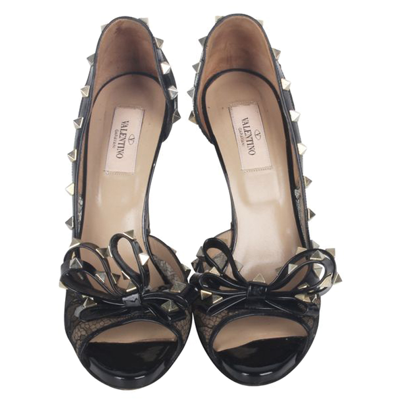 

Valentino Black Leather And Lace Pumps Size