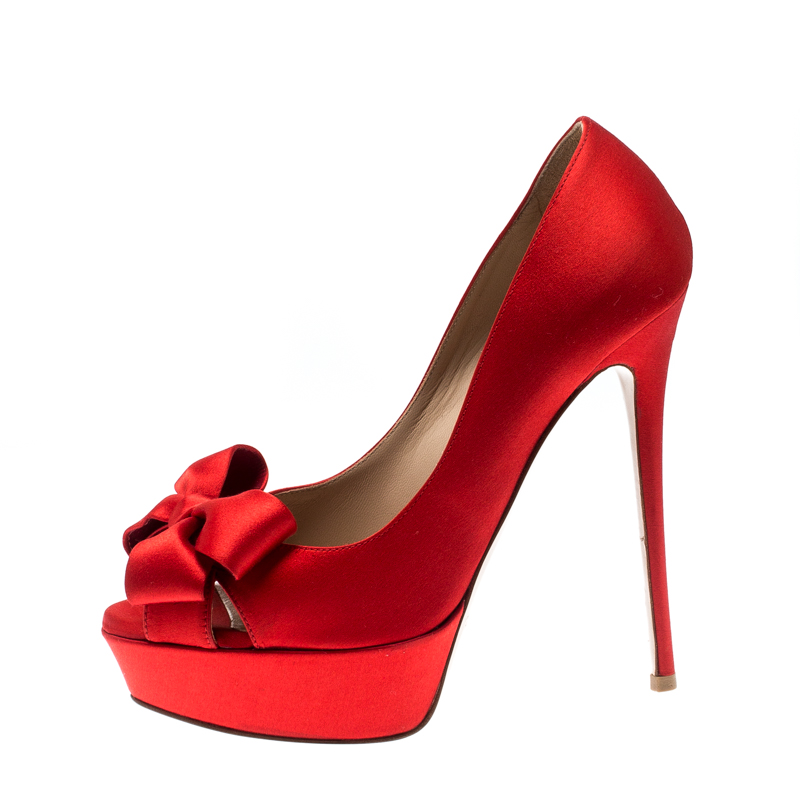 

Valentino Red Bow Satin Peep Toe Platform Pumps Size