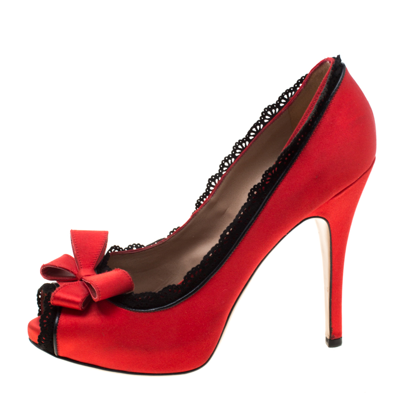 

Valentino Red Satin Bow Peep Toe Platform Pumps Size