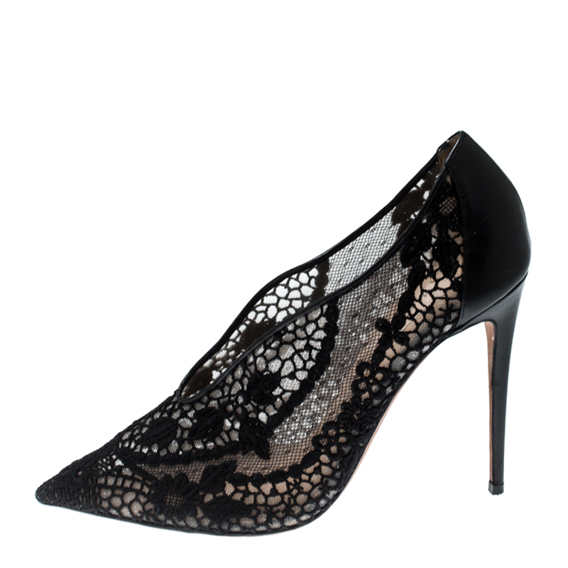 

Valentino Black Lace And Leather Trimmed Guipure Pointed Toe Pumps Size