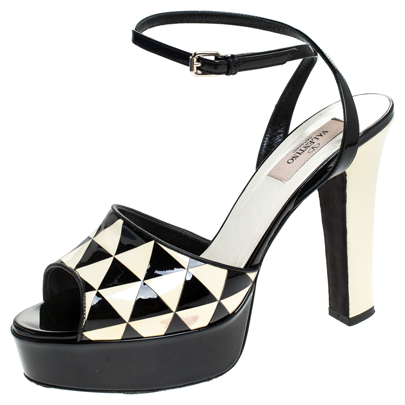 Pre Owned Valentino Black And White Patent Leather Peep Toe Platform Pumps Size 38