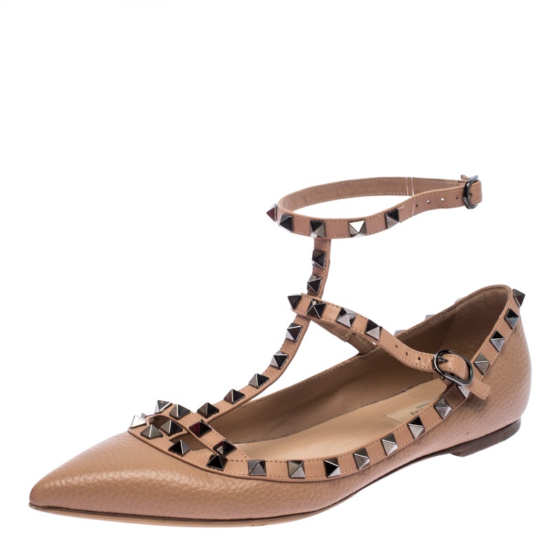 Pre Owned حذاء باليرينا فلات فالنتينو جلد أصفر سيور على حرف T  ترصيعات روكستاد مقاس 40