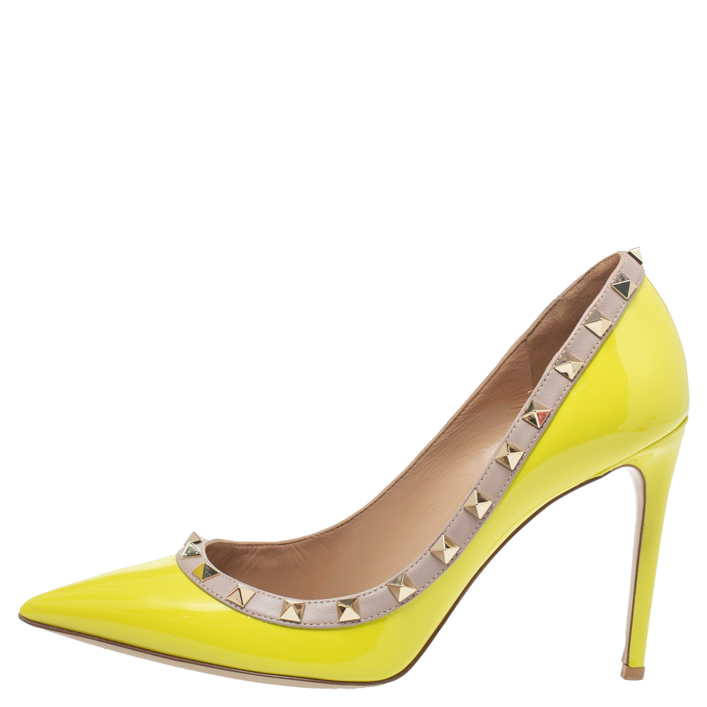 

Valentino Yellow Patent Leather Rockstud Pointed Toe Pumps Size
