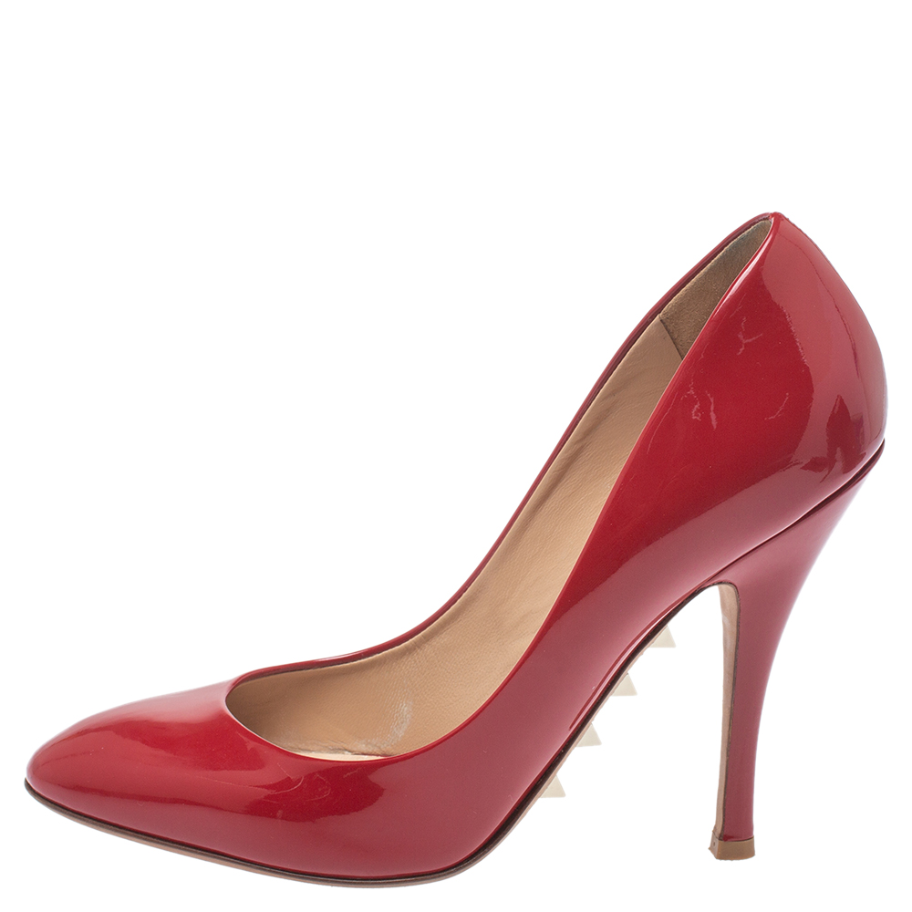 

Valentino Red Patent Leather Rockstud Round Toe Pumps Size