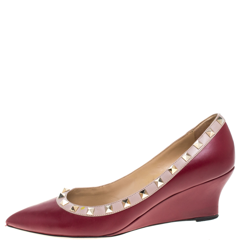 

Valentino Red/Beige Leather Rockstud Pointed Toe Wedge Pumps Size, Burgundy