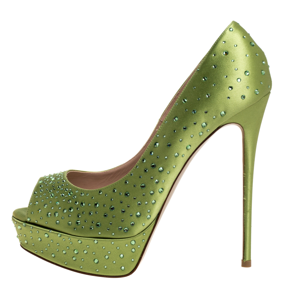 

Valentino Green Satin Crystal Embellished Peep Toe Platform Pumps Size