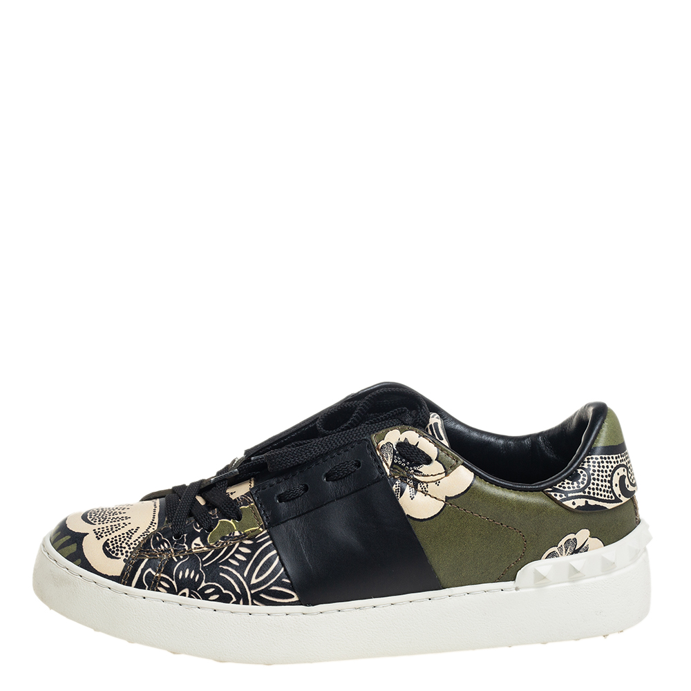 

Valentino Black/Army Green Floral Printed Leather Rockstud Low Top Sneakers Size
