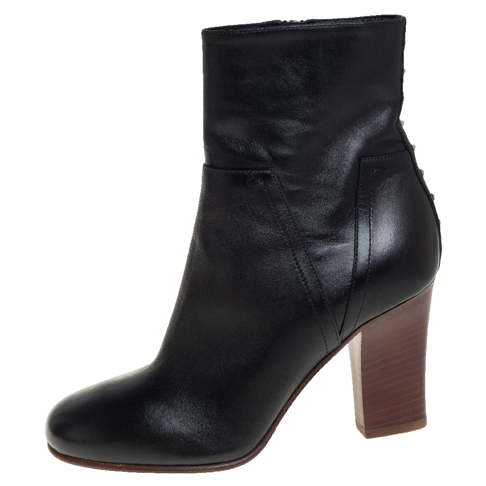 

Valentino Black Leather Rockstud Ankle Boots Size