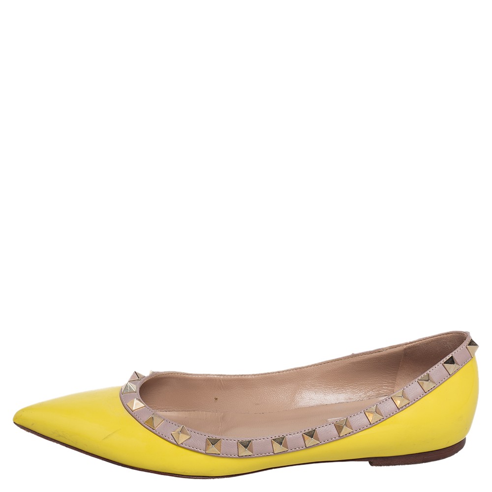 

Valentino Beige/Yellow Patent Leather Rockstud Ballet Flats Size