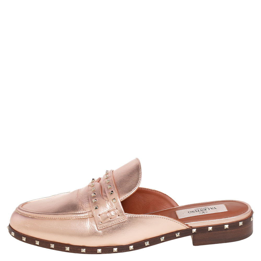 

Valentino Rose Gold Leather Soul Rockstud Mules Size