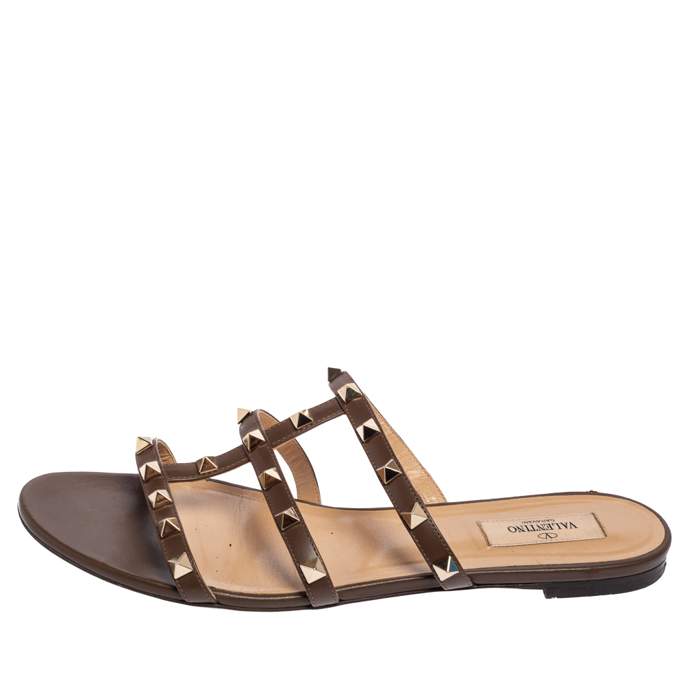 

Valentino Brown Leather Rockstud Flat Sandals