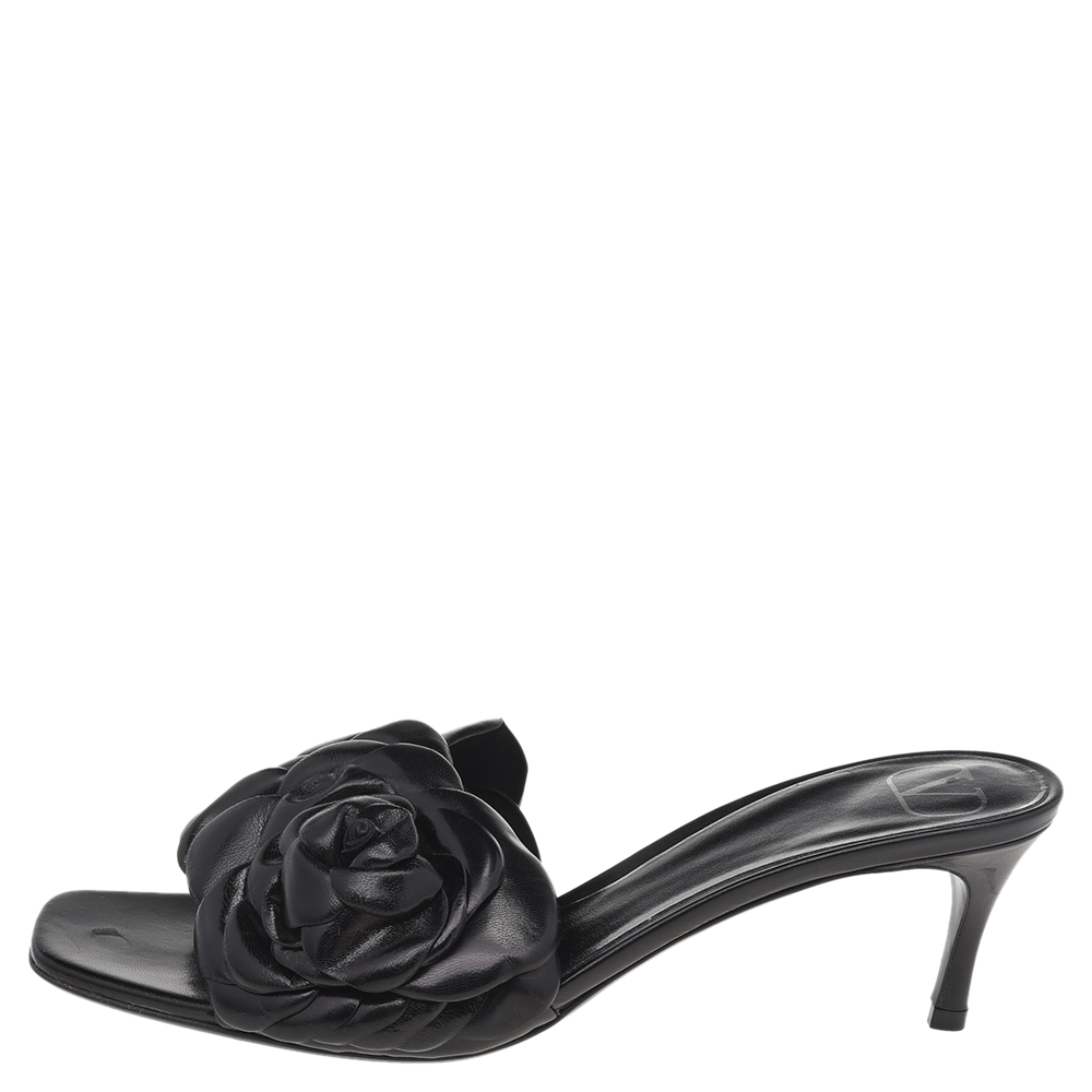 

Valentino Black Flower Detail Leather Slide Sandals Size