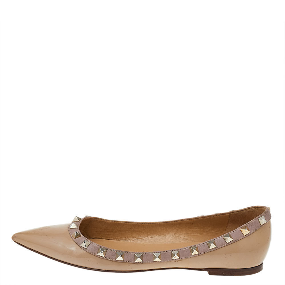 

Valentino Beige Patent Leather Rockstud Ballet Flats Size