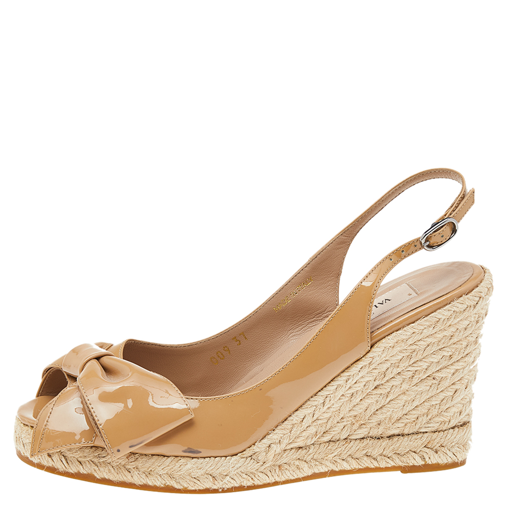 

Valentino Beige Patent Leather Mena Bow Peep Toe Espadrille Wedge Slingback Sandals Size 41