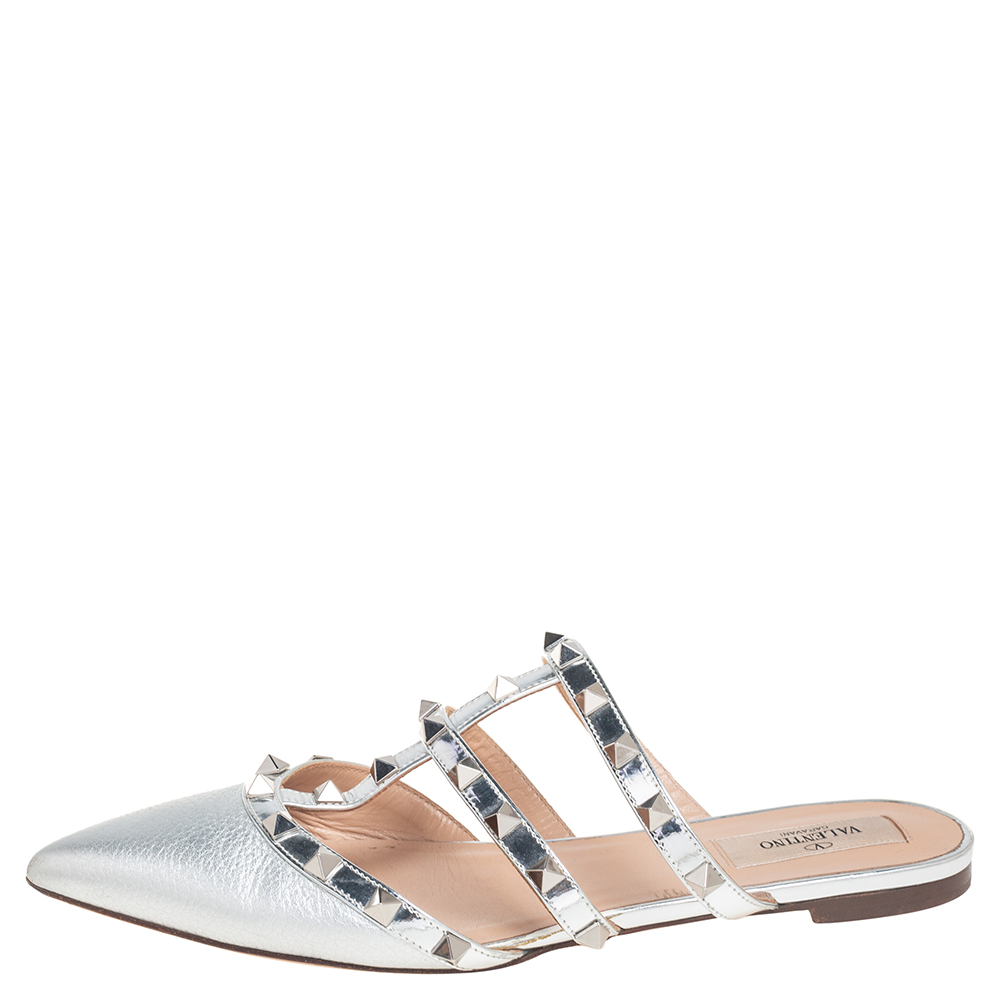 

Valentino Silver Patent Leather and Leather Rockstud Pointed-Toe Flat Sandals Size