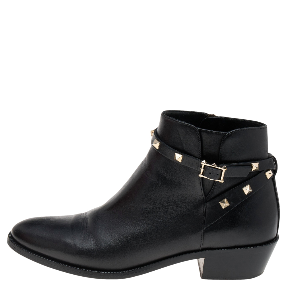 

Valentino Black Leather Rockstud Boots Size