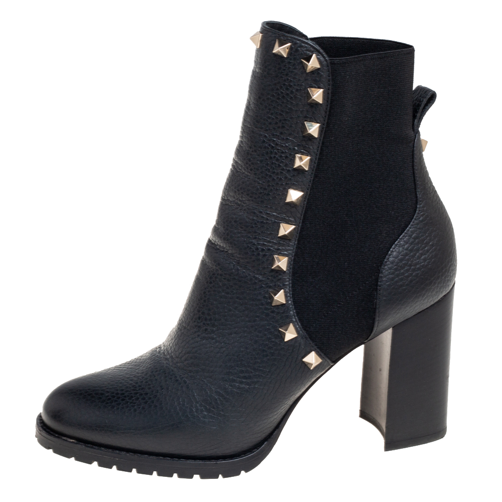 

Valentino Black Leather Rockstud Ankle Boots Size