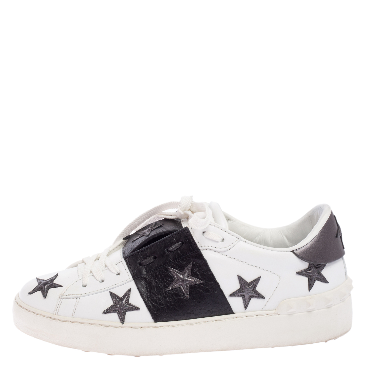 

Valentino White/Black Leather Rockstud Low Top Sneakers Size