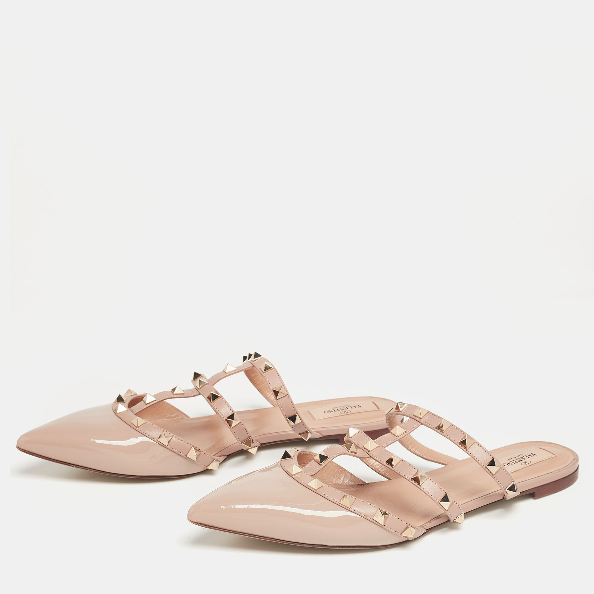 

Valentino Nude Pink Patent Leather Rockstud Flat Mules Size