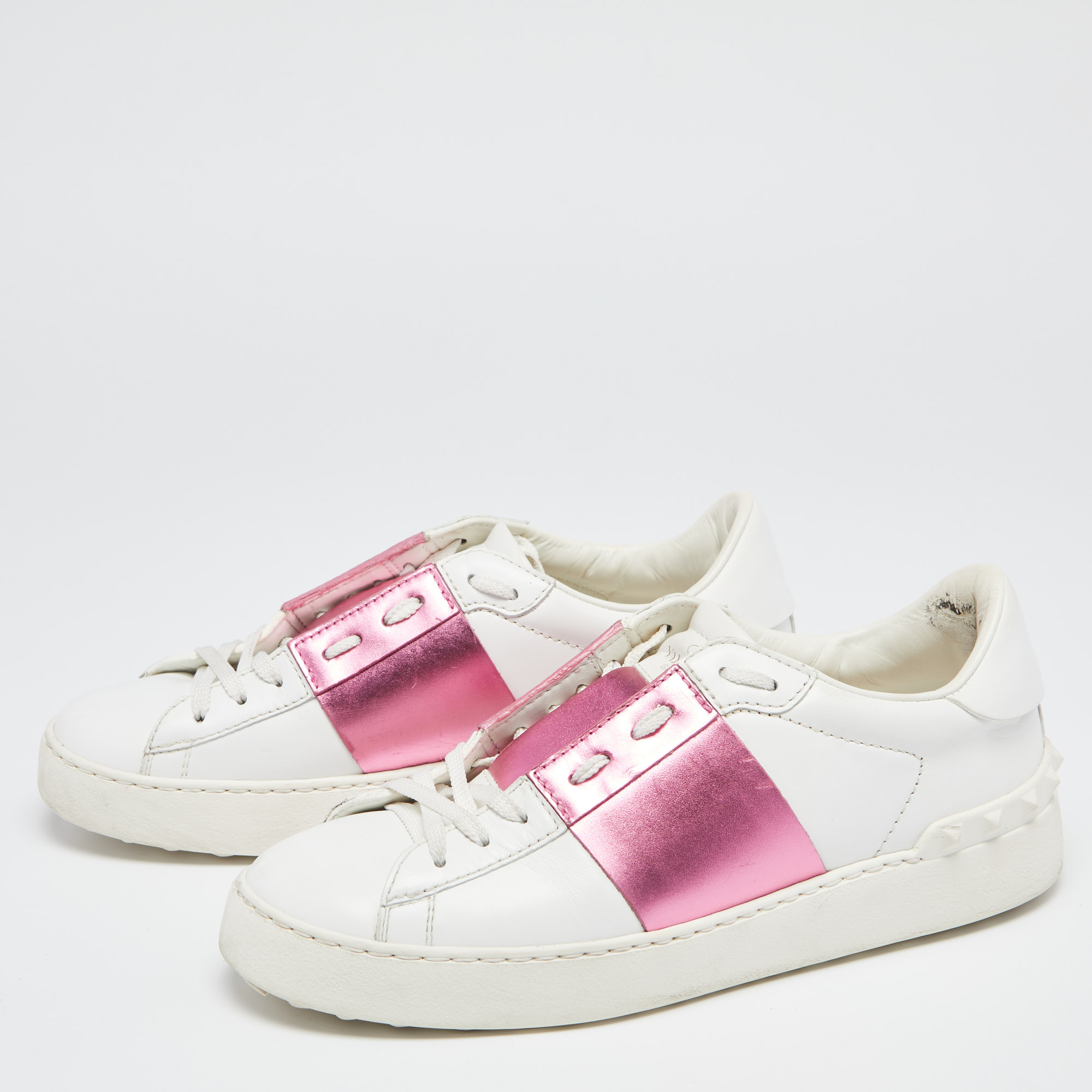 

Valentino White/Pink Leather Rockstud Lace Up Sneakers Size