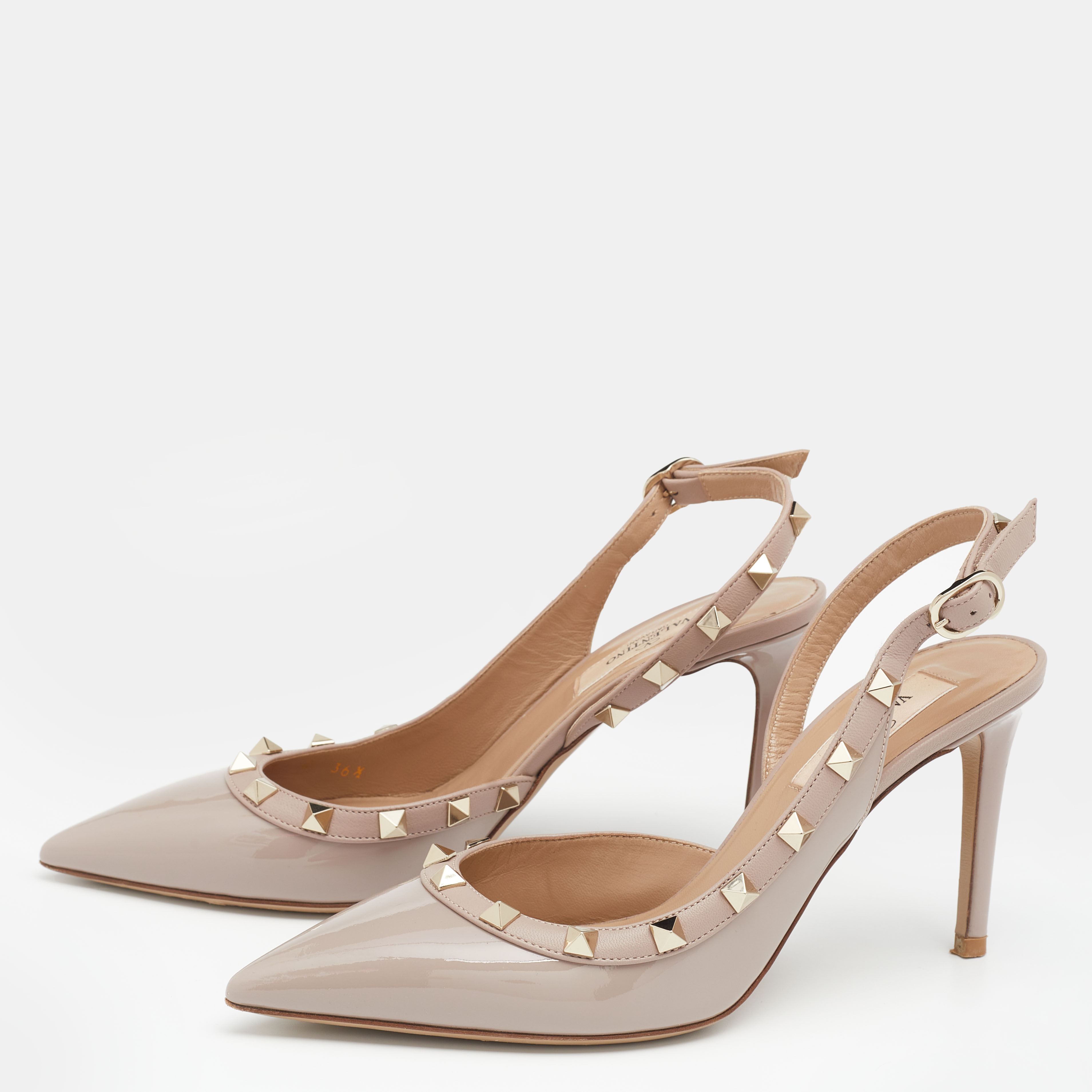 

Valentino Beige Patent Rockstud Pointed Toe Slingback Sandals Size